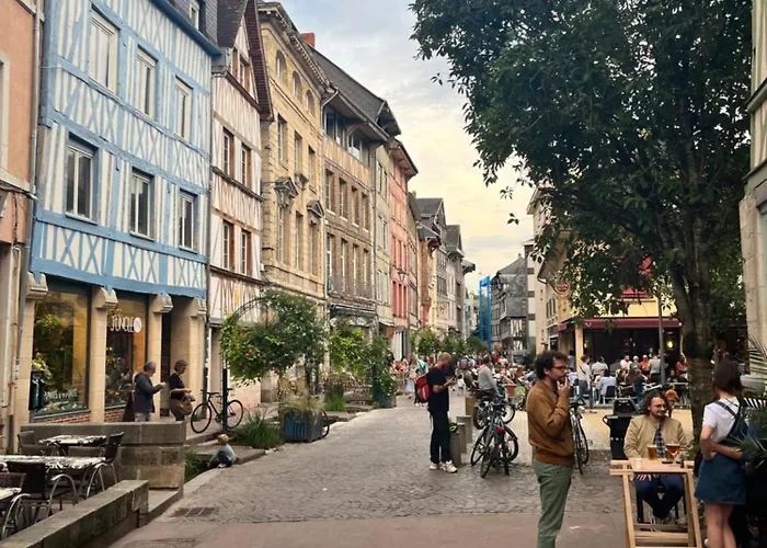 Apartment Petit Nid Ensoleille