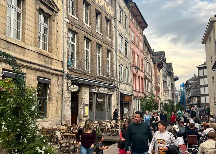 Apartment Petit Nid Ensoleille *